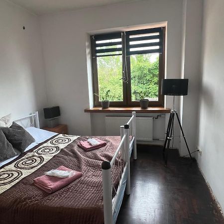 Apartament samodzielny pokój w wygodnym domu z parkingiem Piaseczno  Zewnętrze zdjęcie