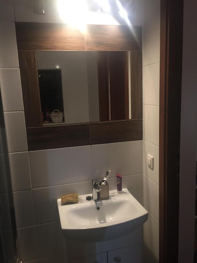 Apartament samodzielny pokój w wygodnym domu z parkingiem Piaseczno  Zewnętrze zdjęcie