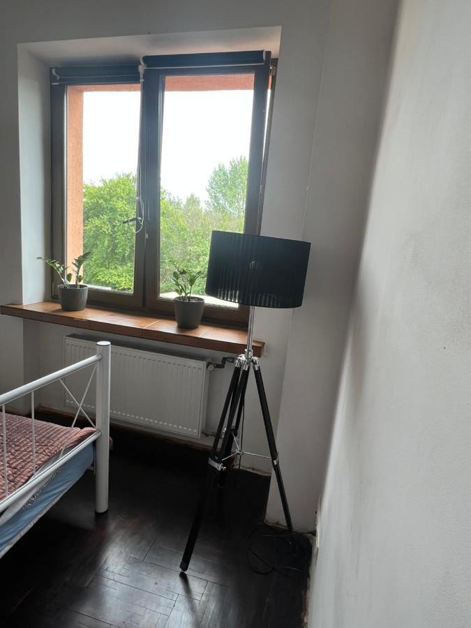 Apartament samodzielny pokój w wygodnym domu z parkingiem Piaseczno  Zewnętrze zdjęcie